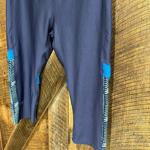 Under Armour Women's UA HeatGear compression Capri leggings size XL - Picture 3 of 4